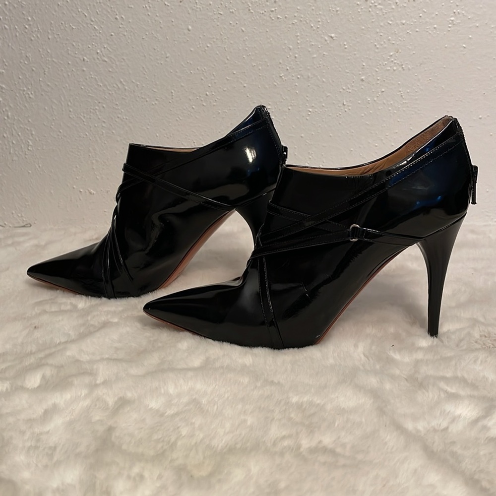 CHLOE Black Leather Point Toe Heel Booties 38 1/2
